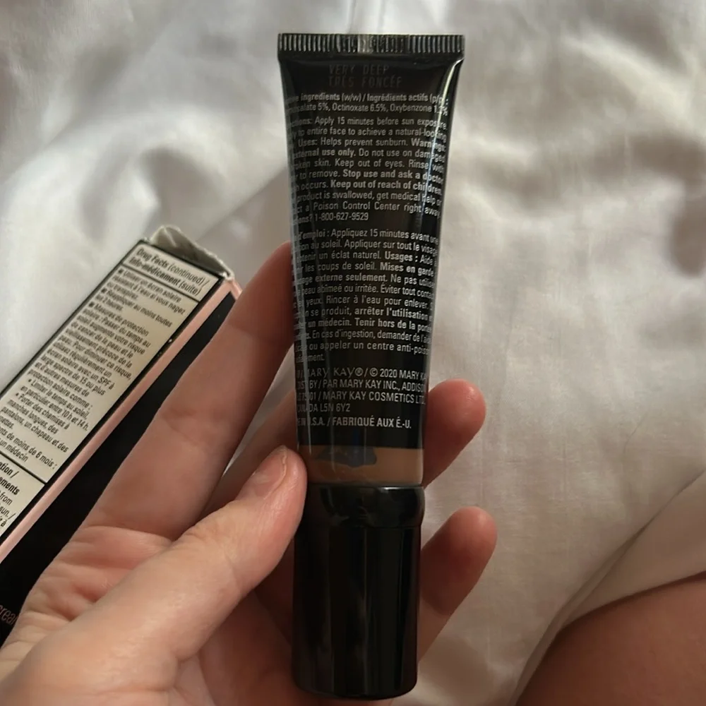 Mary Kay CC Beauty Cream SPF50 Color Very Dark - Picture 3 of 7